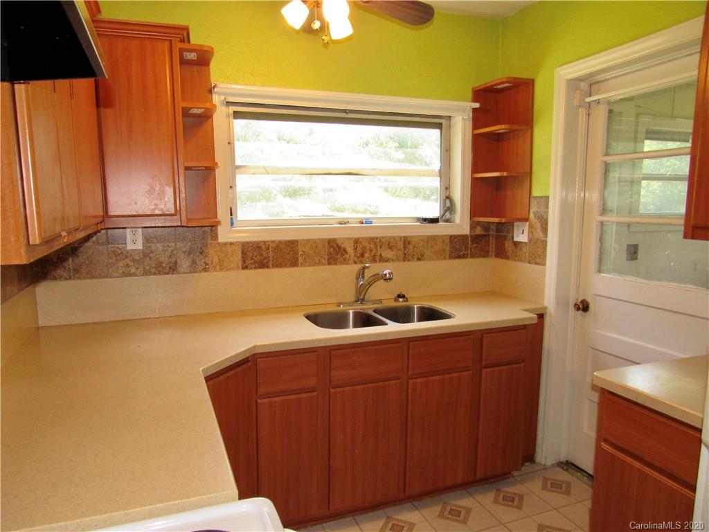 1105 Carter Street, Unit 3 High Point, NC 27260 - Photo 9 of 25 Gallery Image 9