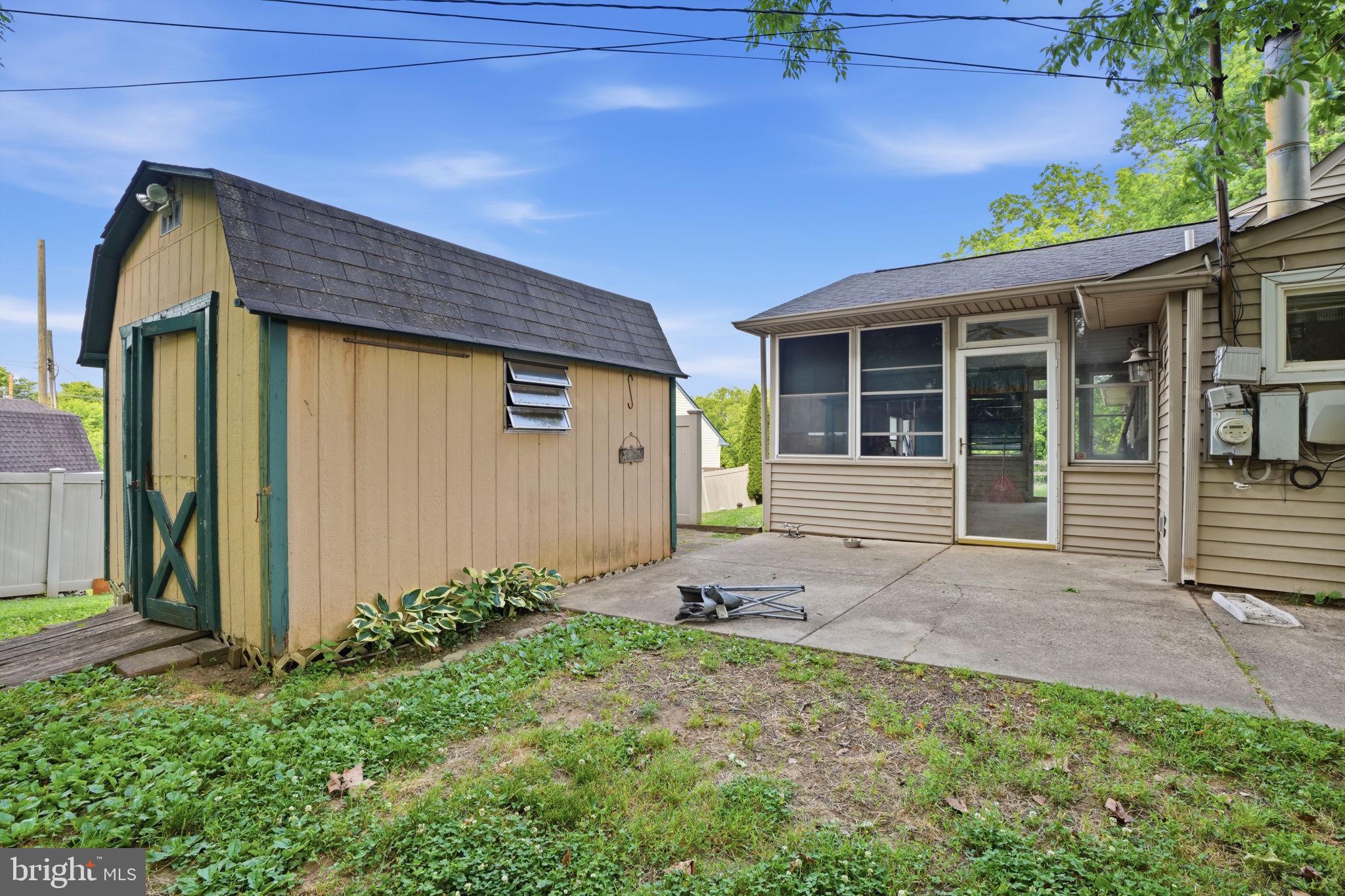 2 Quay Road Levittown, PA 19057 - Photo 25 of 32