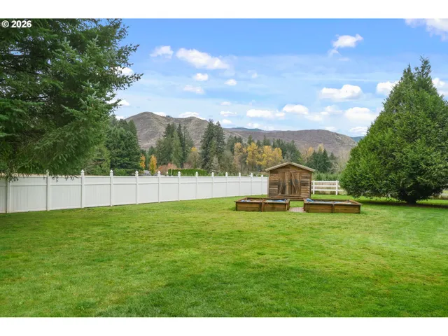 $789,000 | 43950 McKenzie Highway, Walterville, OR 97489