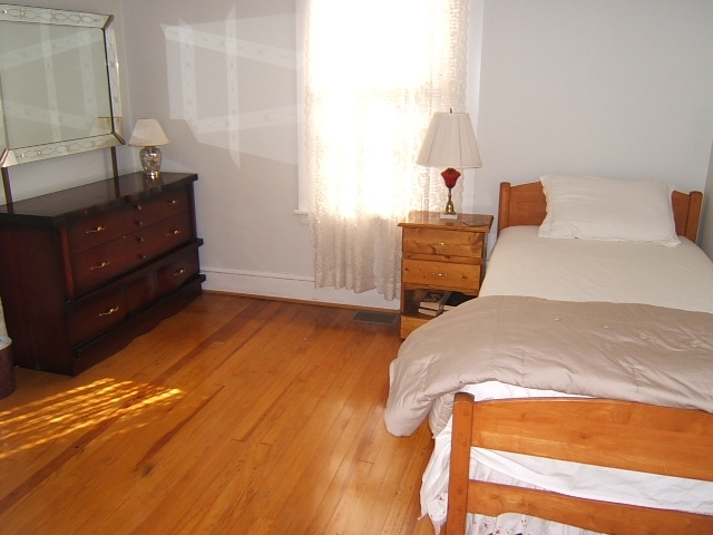 1406 Craig Robertson Road Southeast Roanoke, VA 24014 - Photo 13 of 25 Bedroom 2
