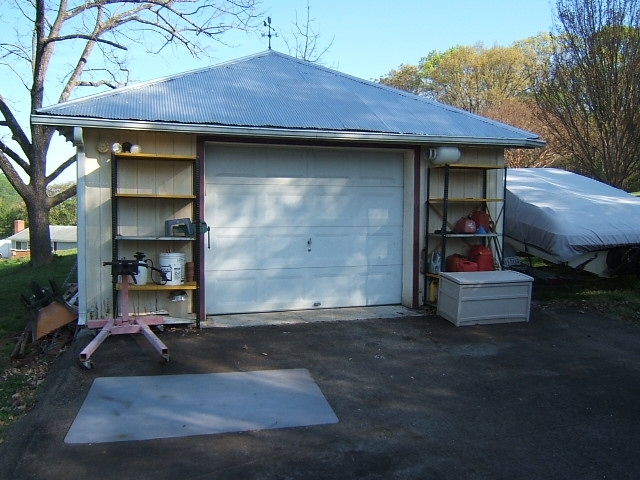 1406 Craig Robertson Road Southeast Roanoke, VA 24014 - Photo 23 of 25 detached garage