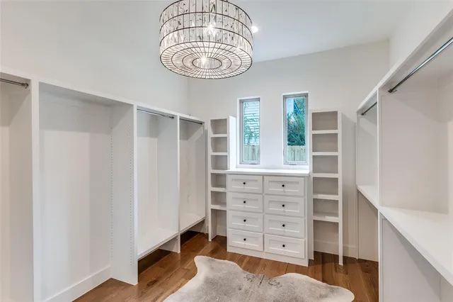 walk in closet with window