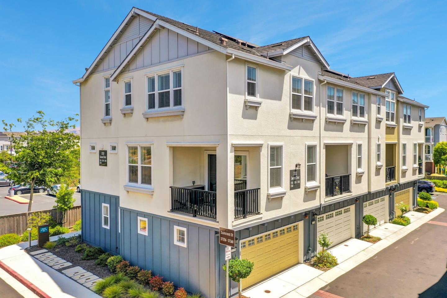37356 Suncrest Street Newark, CA 94560 - Photo 41 of 47 a view of a white building among the street side