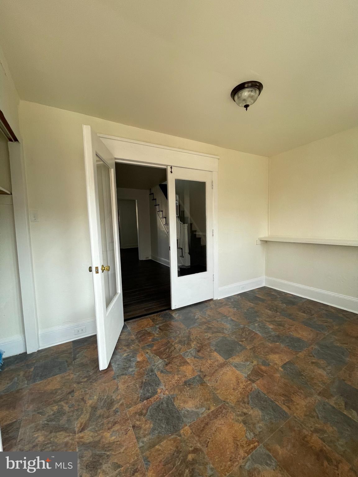 67 Sunshine Road Upper Darby, PA 19082 - Photo 4 of 29