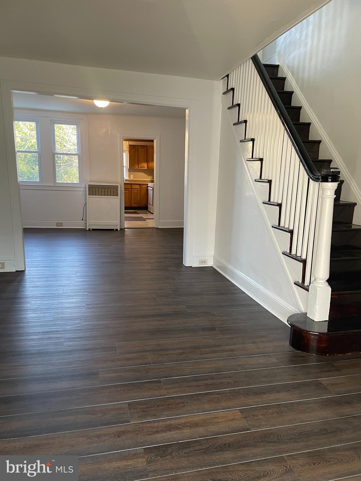 67 Sunshine Road Upper Darby, PA 19082 - Photo 8 of 29