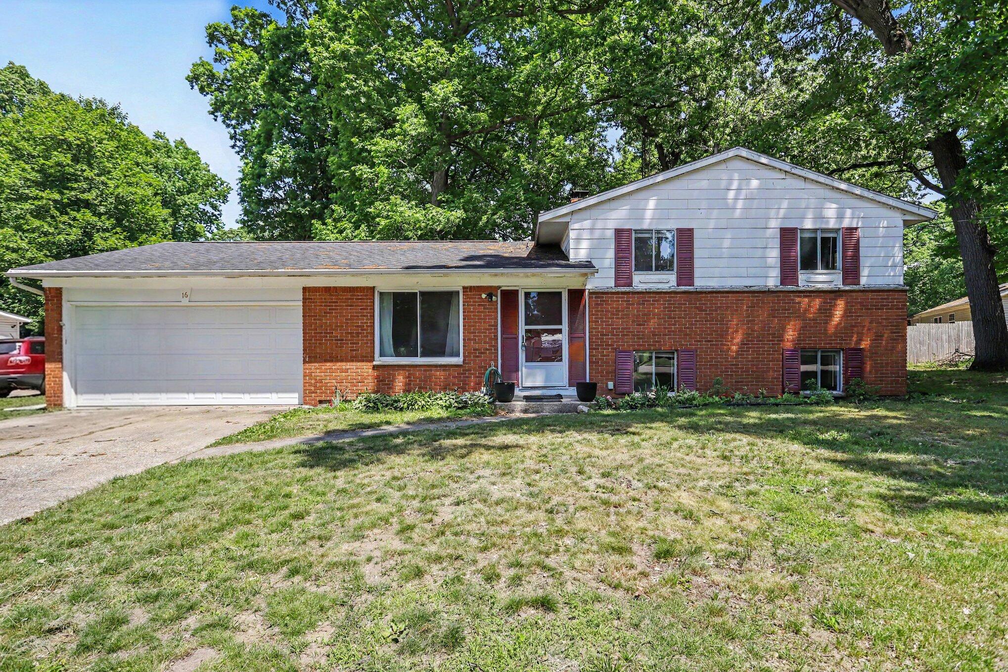 16 Oak Grove Road Springfield, MI 49037 - Photo 1 of 28 _mg_7278