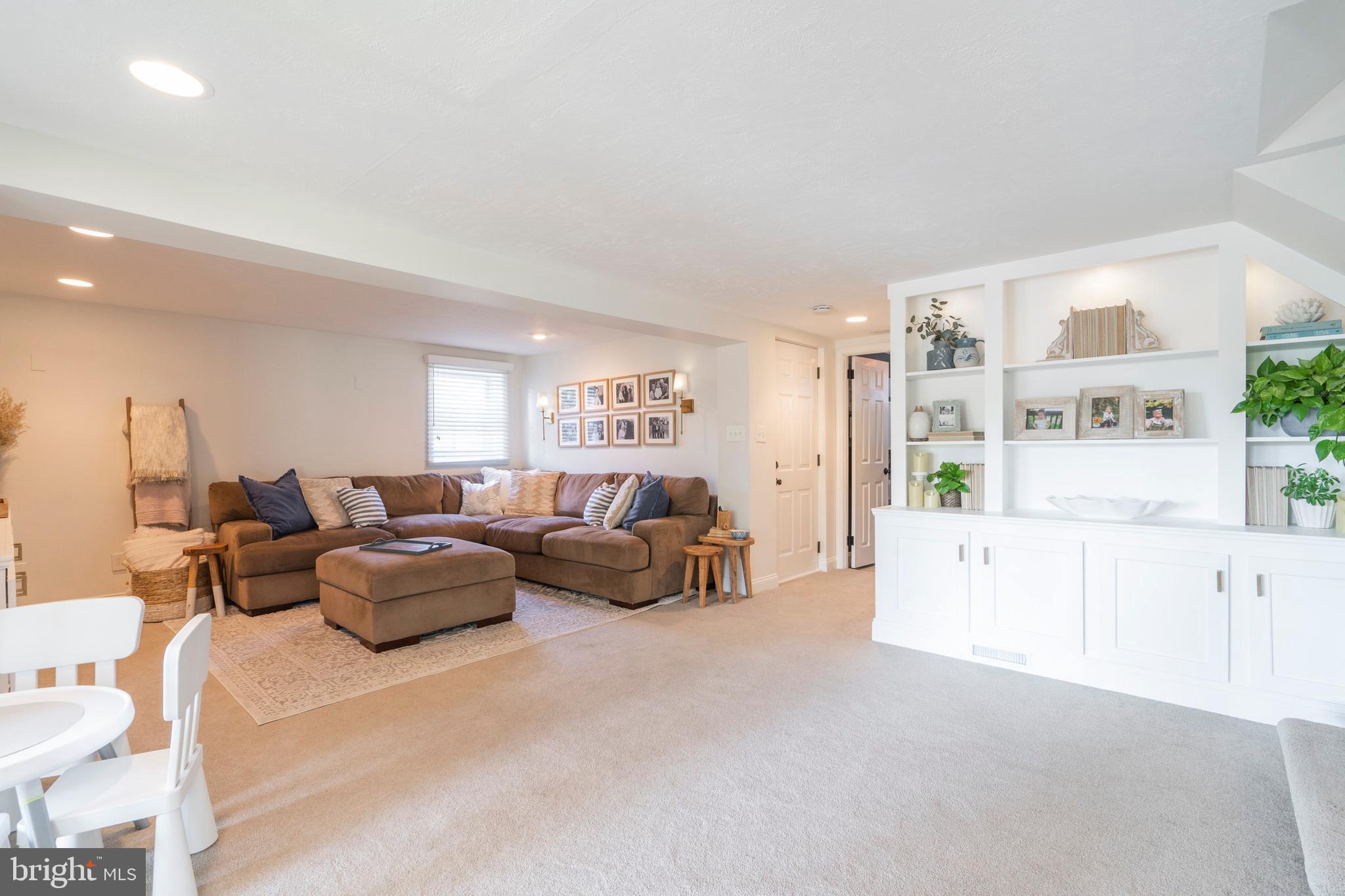 1363 Partridge Road Abington, PA 19001 - Photo 15 of 36 Family Room