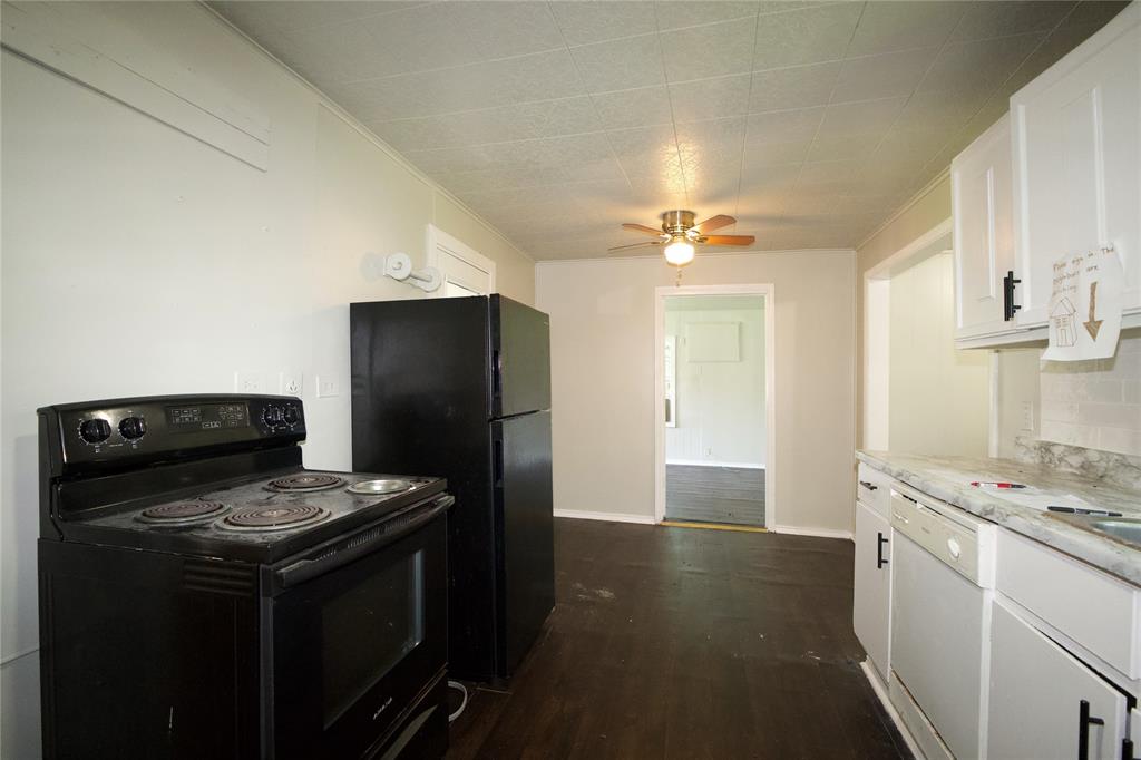 901 North Howeth Street Gainesville, TX 76240 - Photo 13 of 24