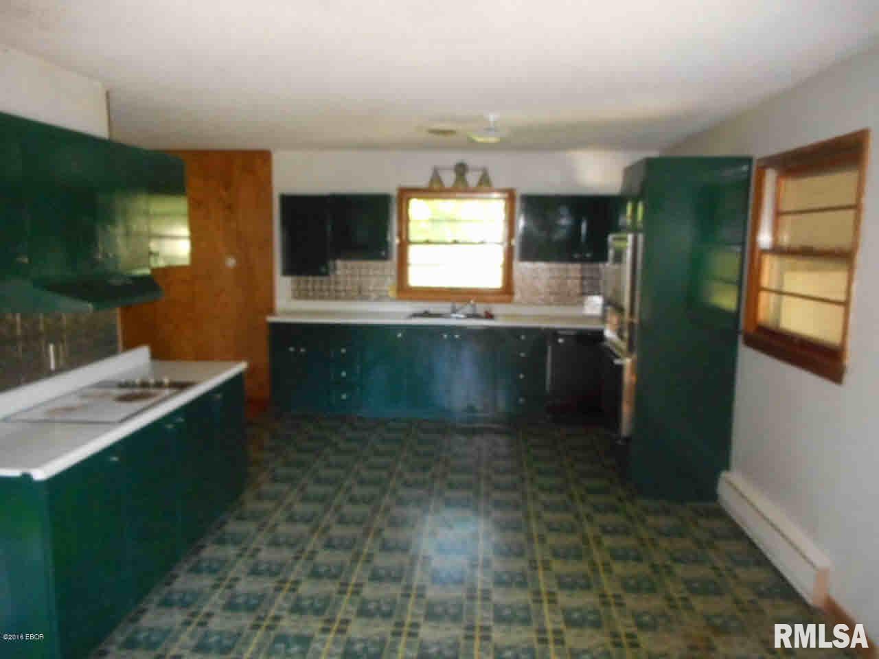 1001 West Brewster Road Herrin, IL 62948 - Photo 11 of 35 Gallery Image 11