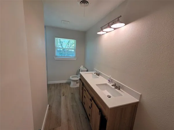 $295,000 | 501 White Street, Whitesboro, TX 76273