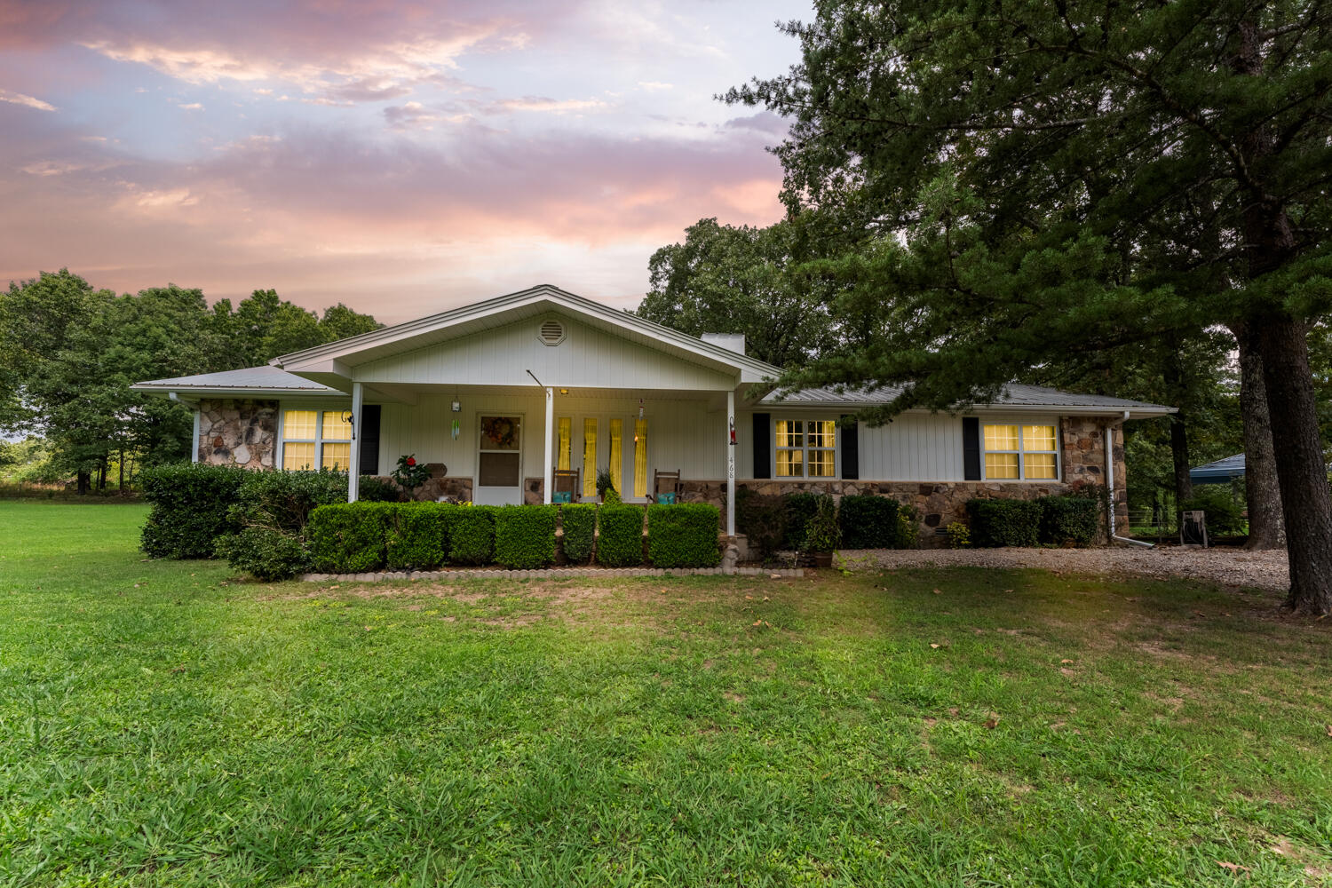 468 Cave Creek Road Mammoth Spring, AR 72554 - Photo 1 of 1 Farm House and Property00