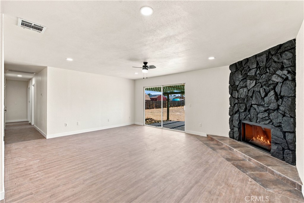 21021 Geronimo Road Apple Valley, CA 92308 - Photo 6 of 37