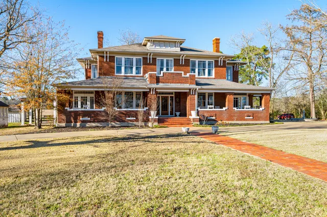 $889,000 | 1008 San Antonio Road, Crockett, TX 75835