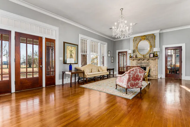 $889,000 | 1008 San Antonio Road, Crockett, TX 75835