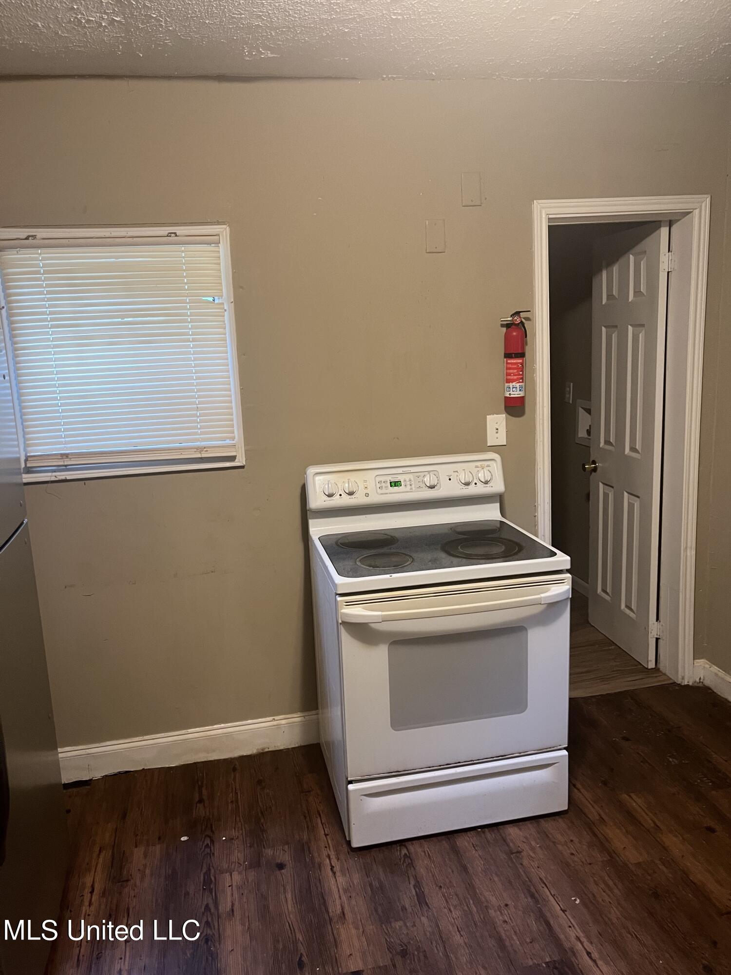 215 Vandergriff Street Jackson, MS 39209 - Photo 11 of 24 IMG_9540