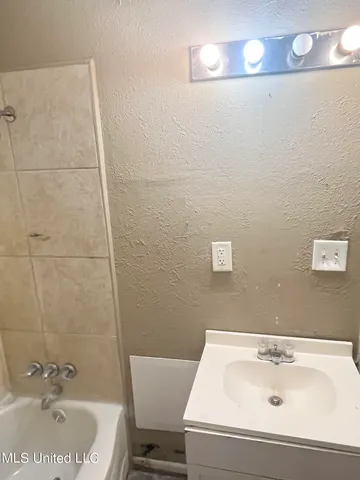 $37,500 | 215 Vandergriff Street, Jackson, MS 39209