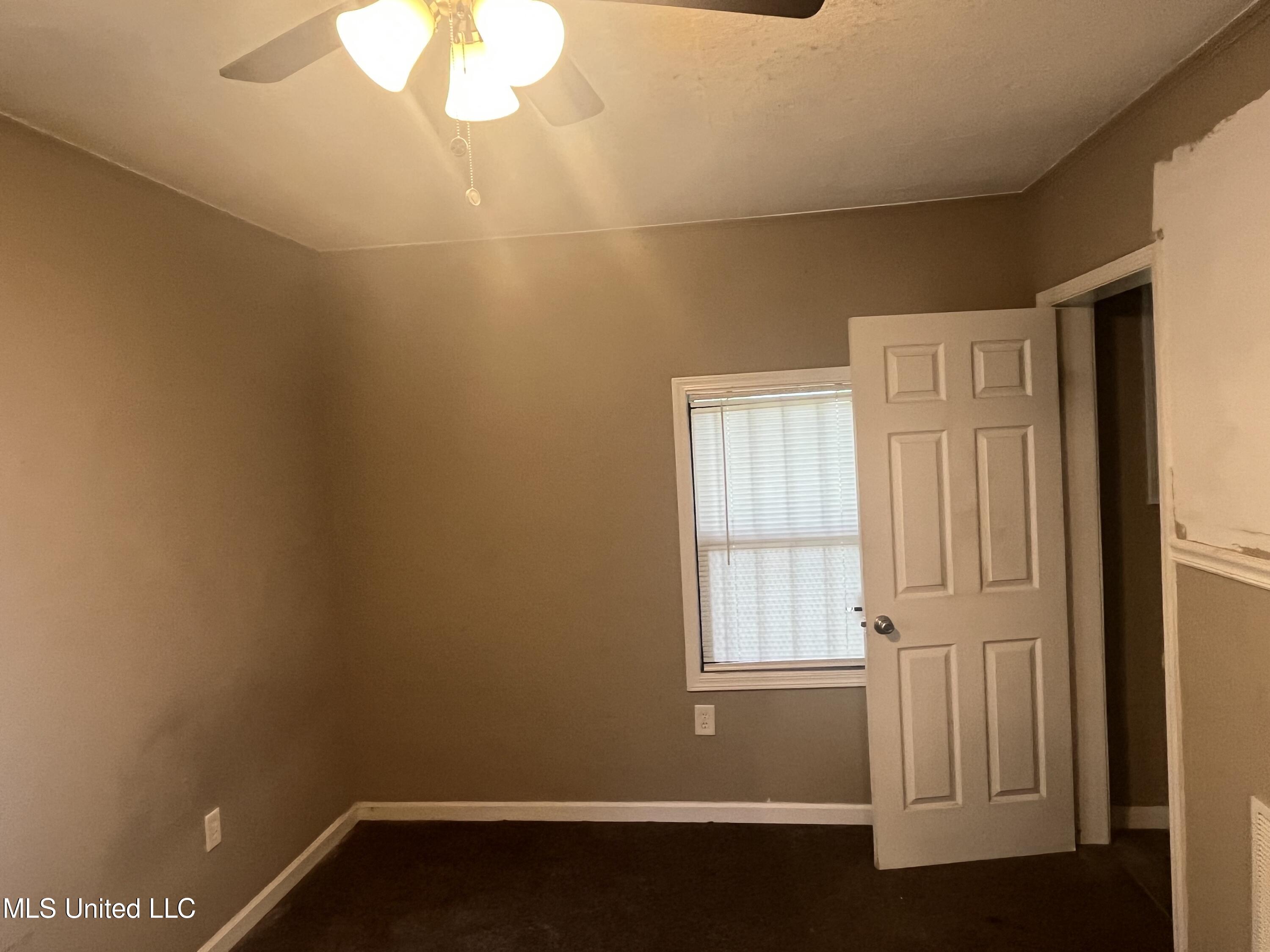 215 Vandergriff Street Jackson, MS 39209 - Photo 6 of 24 IMG_9524