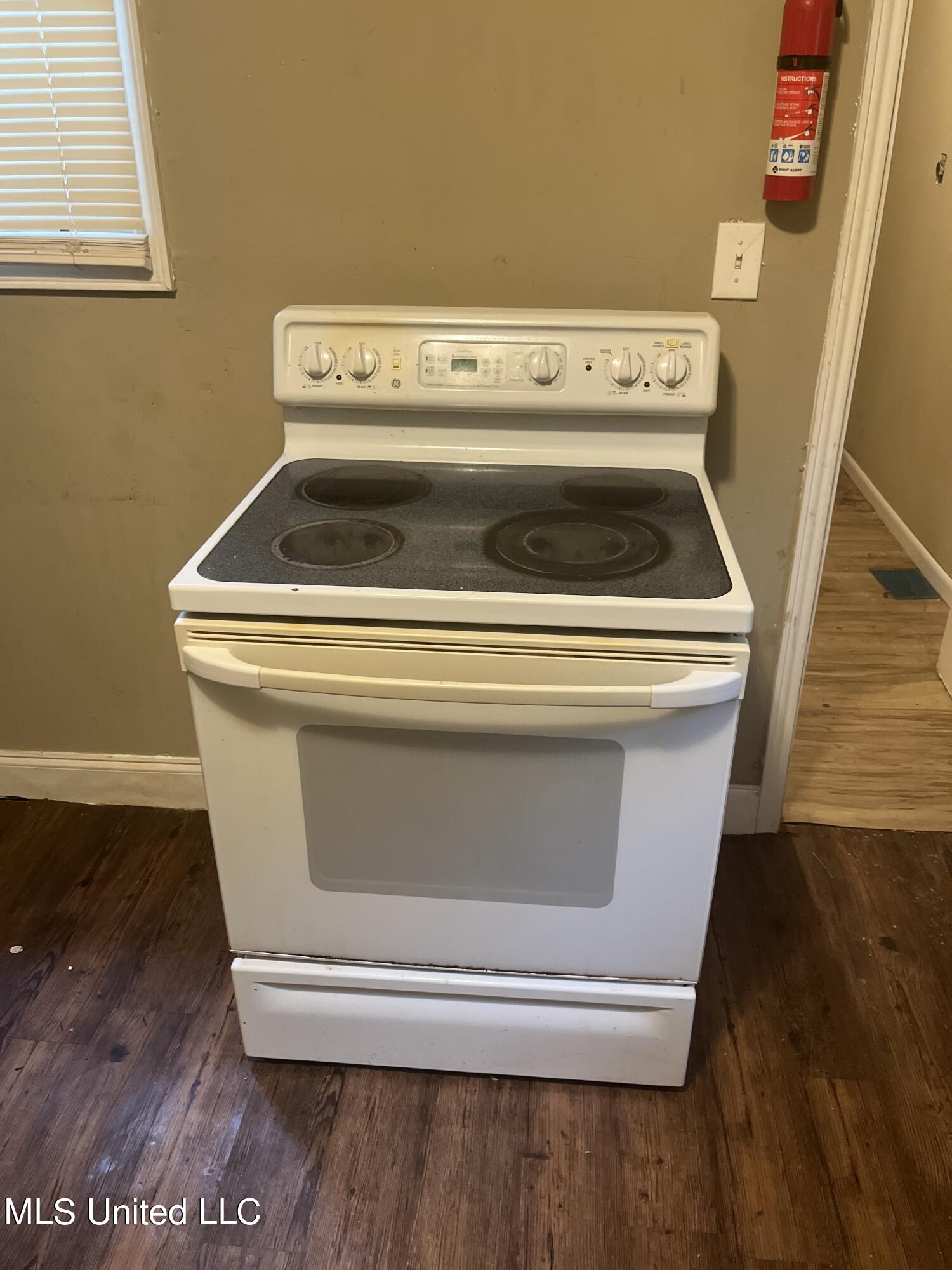 215 Vandergriff Street Jackson, MS 39209 - Photo 8 of 24 IMG_9548