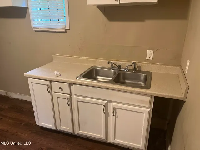 $37,500 | 215 Vandergriff Street, Jackson, MS 39209