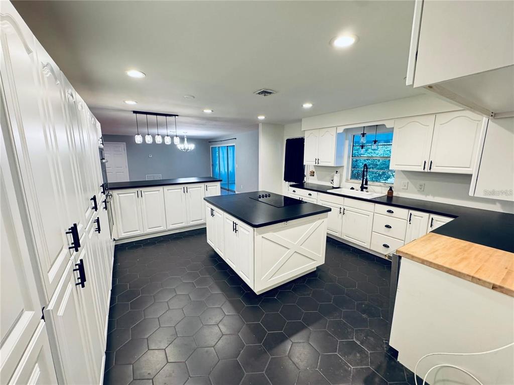 2022 Edgewood Road Leesburg, FL 34748 - Photo 8 of 26