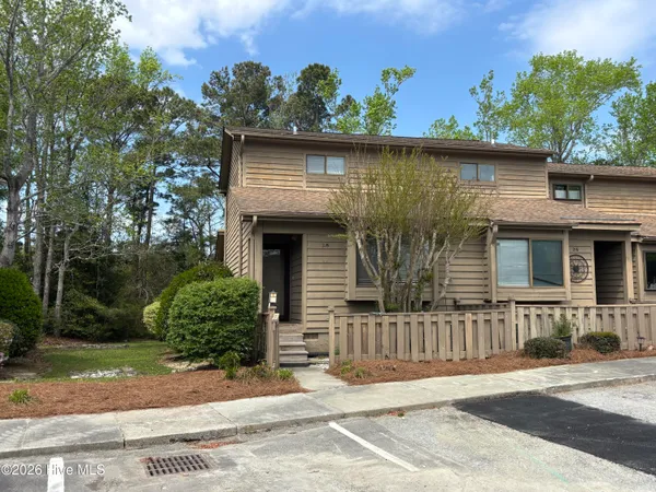 $1,625 | 215 St Luke Court, Wilmington, NC 28409