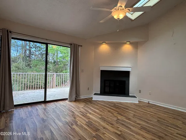 $1,625 | 215 St Luke Court, Wilmington, NC 28409