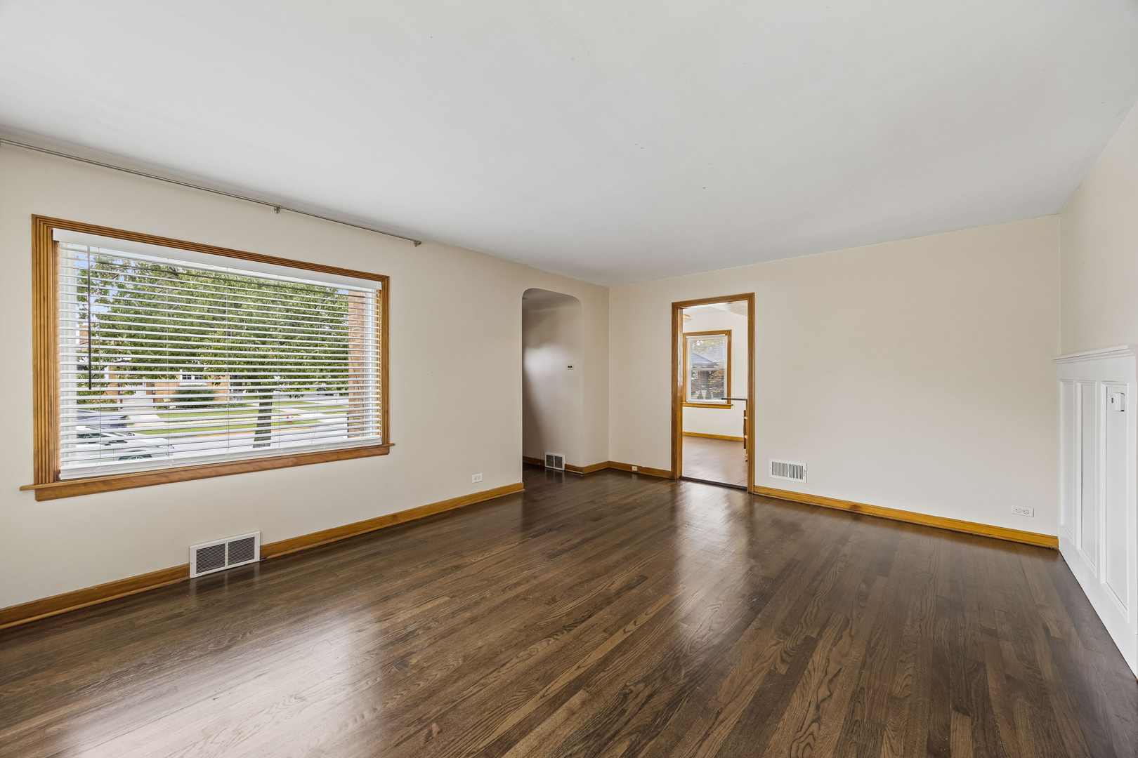 9001 West 23rd Street Riverside, IL 60546 - Photo 5 of 24 Gallery Image 5