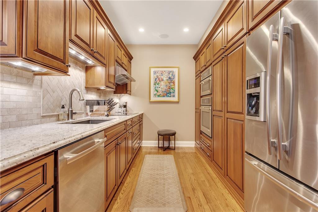 214 Schenley Road Pittsburgh, PA 15217 - Photo 11 of 25 Gallery Image 11