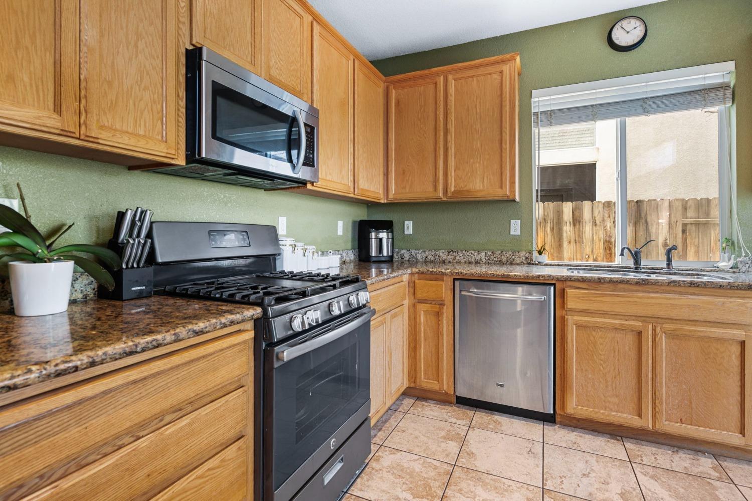 2547 Spencer Lane Tracy, CA 95377 - Photo 19 of 49