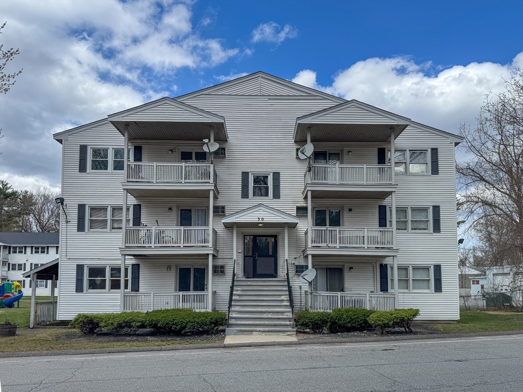 30 Abbey Road, Unit 108 Leominster, MA 01453 - Photo 2 of 21