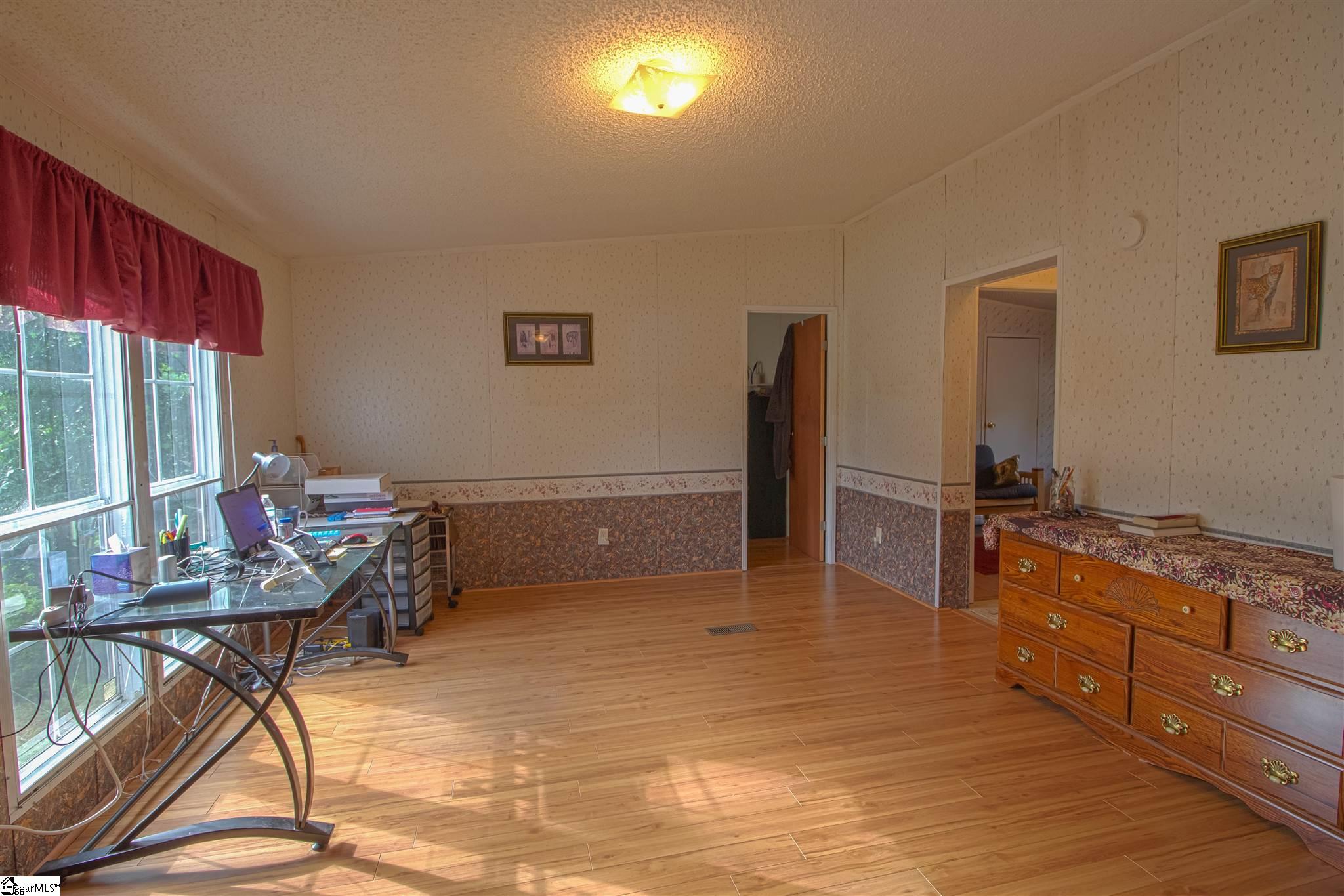 515 Johnson Road Easley, SC 29642 - Photo 6 of 34 Gallery Image 6