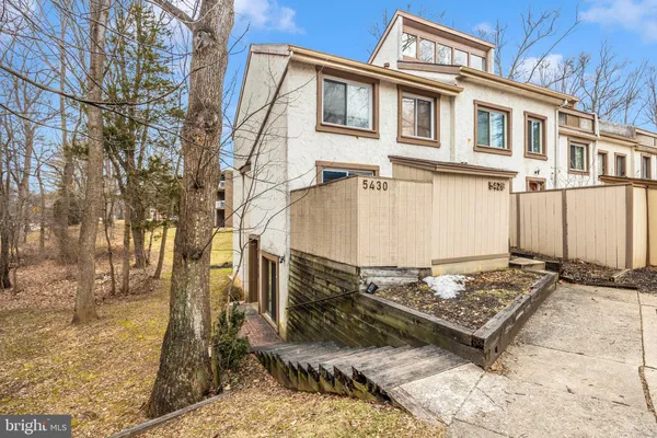 a view of a large building