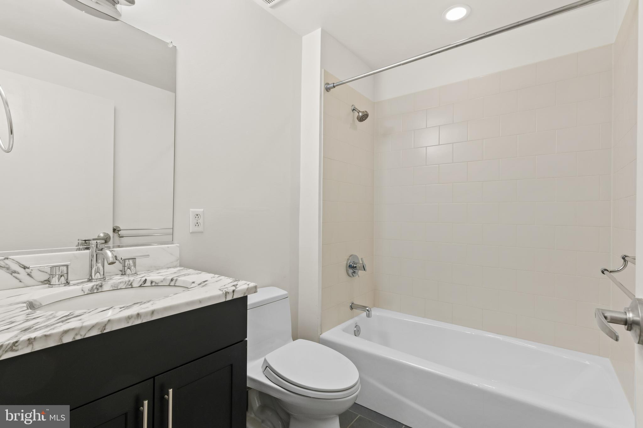 1200 Steuart Street, Unit 513 Baltimore, MD 21230 - Photo 23 of 51