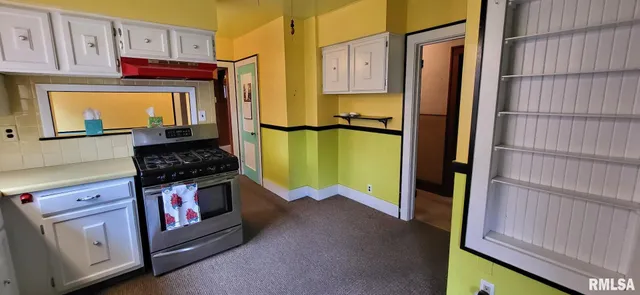 $129,900 | 672 Jefferson Street, Galesburg, IL 61401