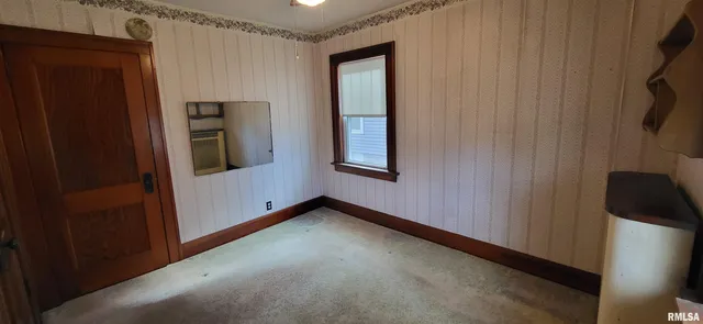 $129,900 | 672 Jefferson Street, Galesburg, IL 61401