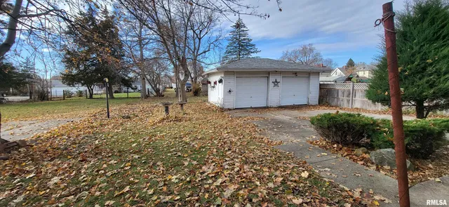 $129,900 | 672 Jefferson Street, Galesburg, IL 61401