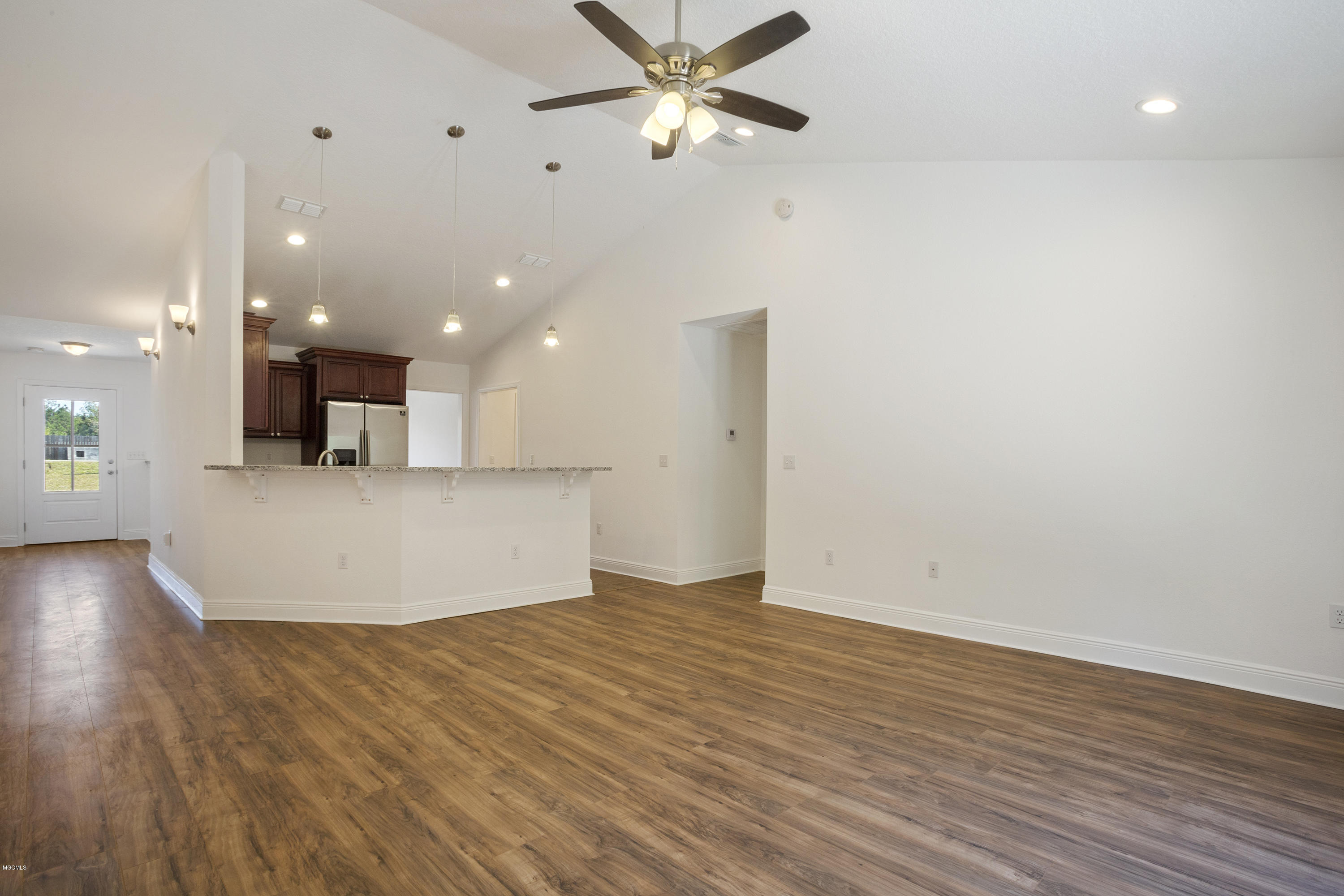 21015 West Wortham Road Saucier, MS 39574 - Photo 5 of 30 005