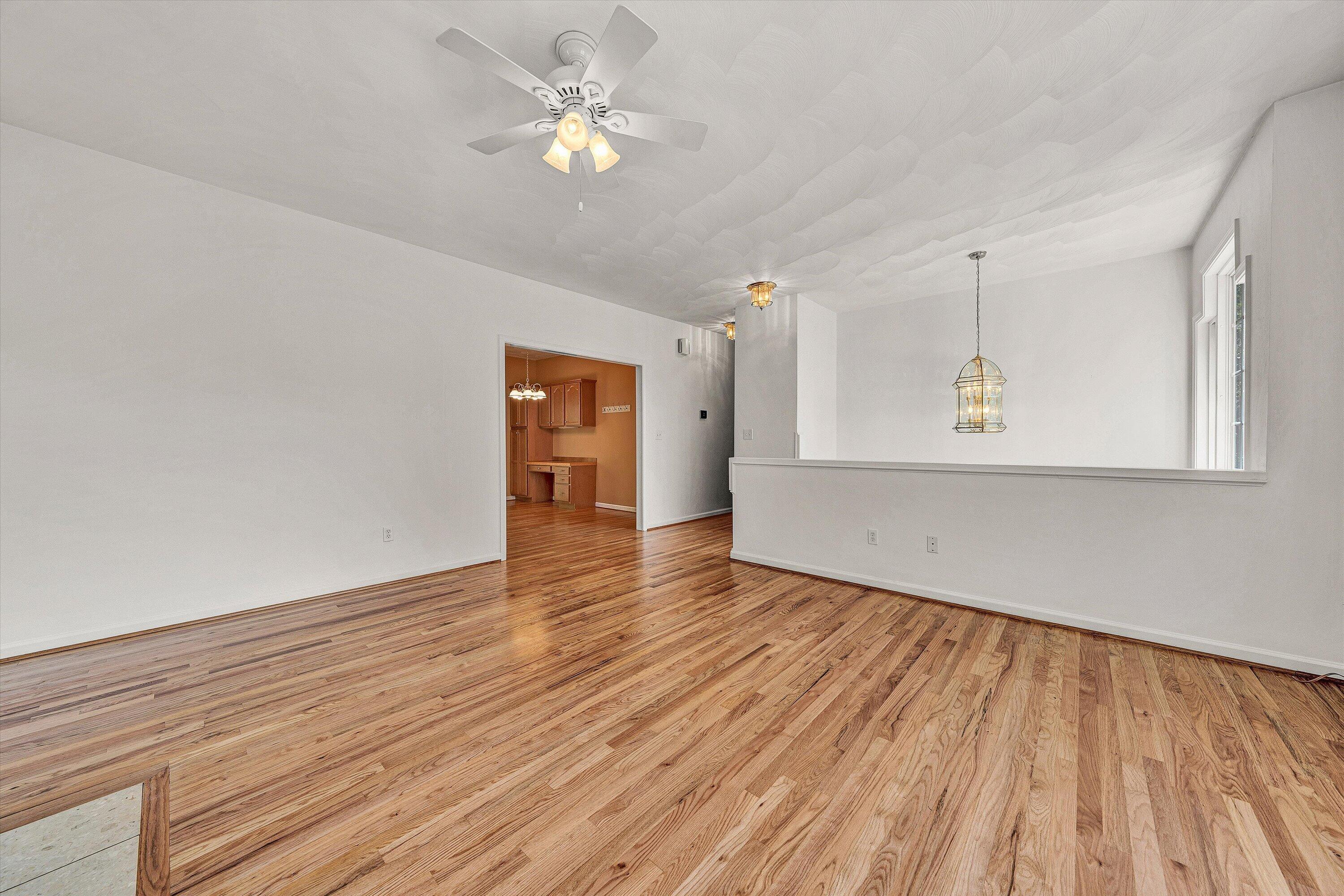 2651 Porters Mountain Road Blue Ridge, VA 24064 - Photo 5 of 43 07-Living Room