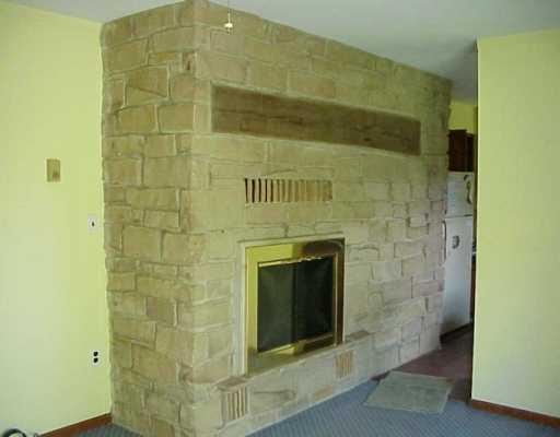 2787 South Bridge Road Washington, PA 15301 - Photo 3 of 6 Den/Family/Great Room.