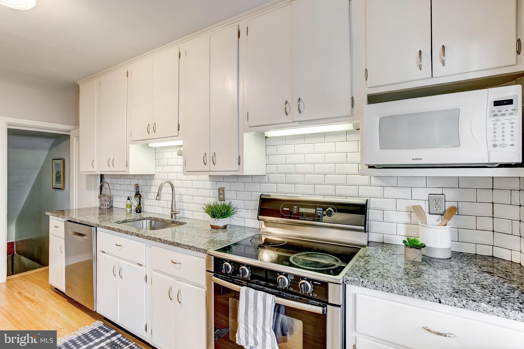 328 Murdock Road Baltimore, MD 21212 - Photo 15 of 49 Updated Kitchen