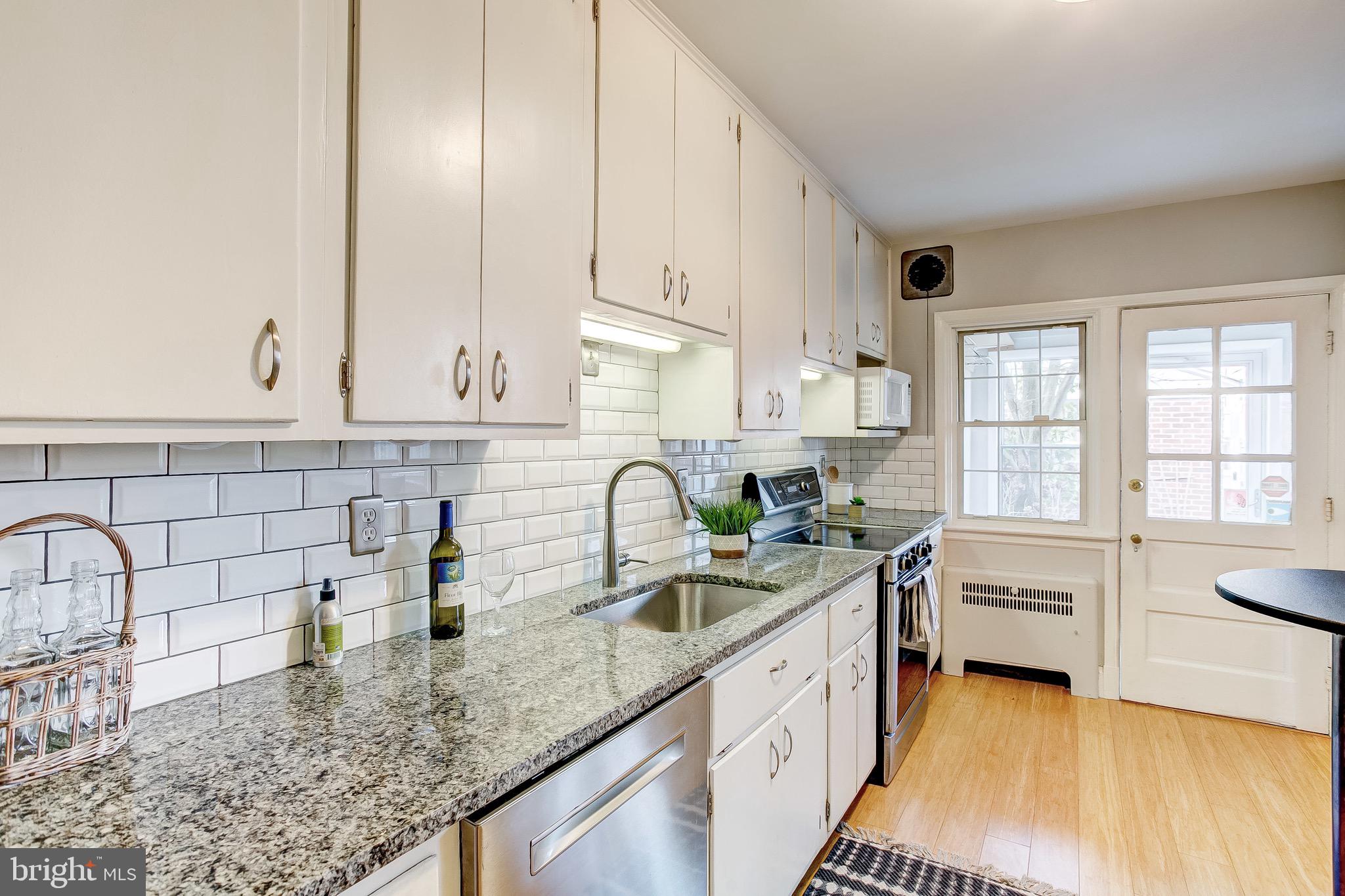 328 Murdock Road Baltimore, MD 21212 - Photo 16 of 49 Updated Kitchen