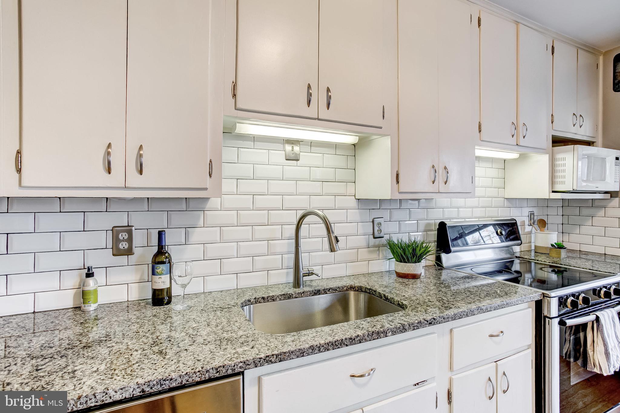 328 Murdock Road Baltimore, MD 21212 - Photo 18 of 49 Updated Kitchen