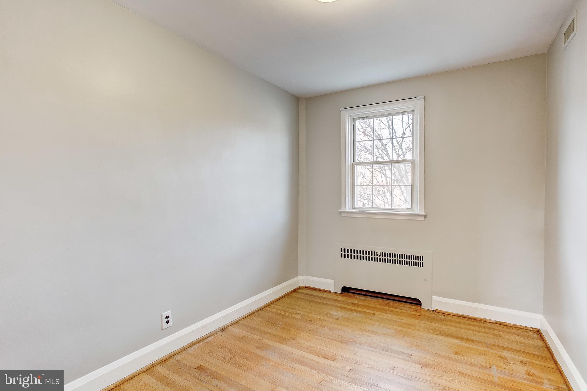 328 Murdock Road Baltimore, MD 21212 - Photo 27 of 49 2nd Bedroom