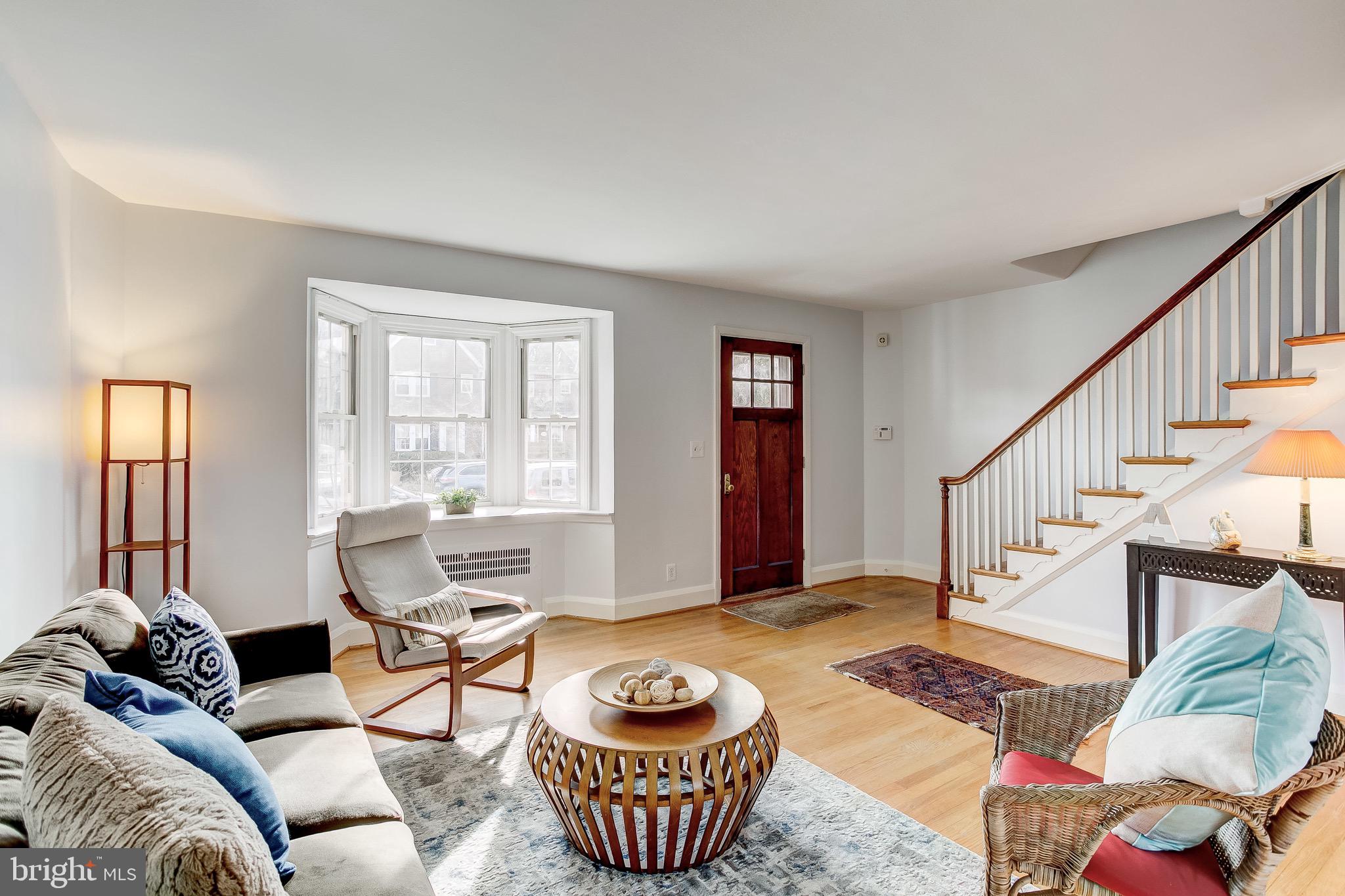 328 Murdock Road Baltimore, MD 21212 - Photo 5 of 49 Living Room looking out