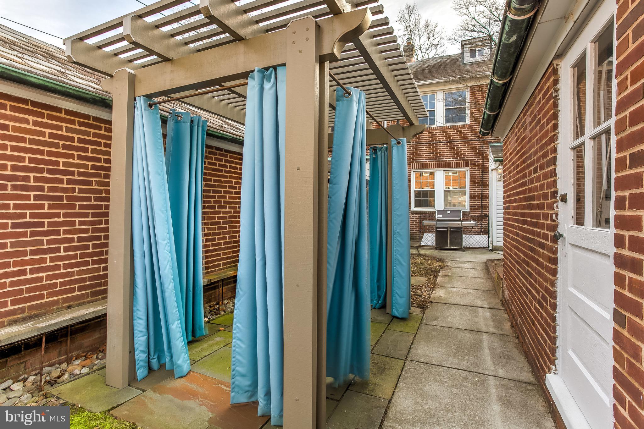 328 Murdock Road Baltimore, MD 21212 - Photo 46 of 49 Private Pergola with curtains for privacy