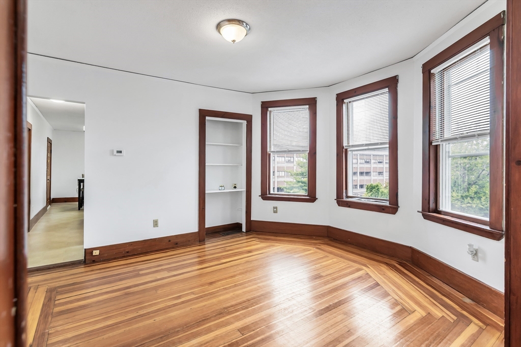 20 Ropes Street Beverly, MA 01915 - Photo 7 of 30 Gallery Image 7