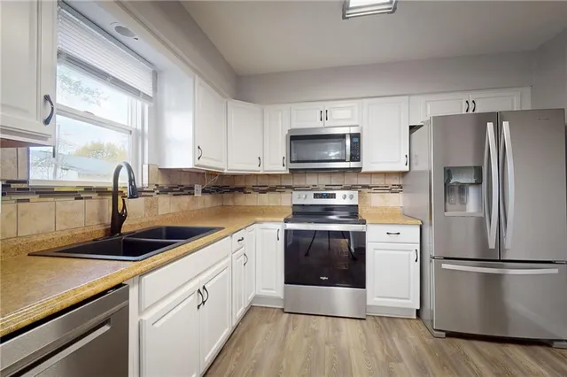 $275,000 | 202 17th Avenue South, Greenwood, MO 64034