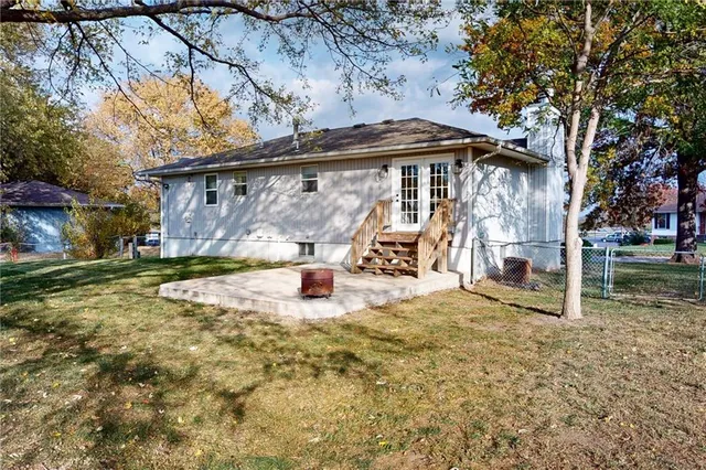 $275,000 | 202 17th Avenue South, Greenwood, MO 64034