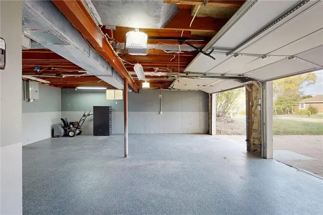 $275,000 | 202 17th Avenue South, Greenwood, MO 64034