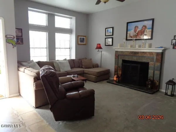 $2,950 | 43043 Flag Street, Lancaster, CA 93536